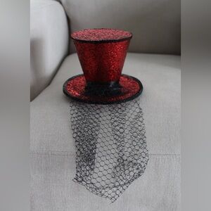 Leg Avenue Mini Top Hat with Mesh Veil
